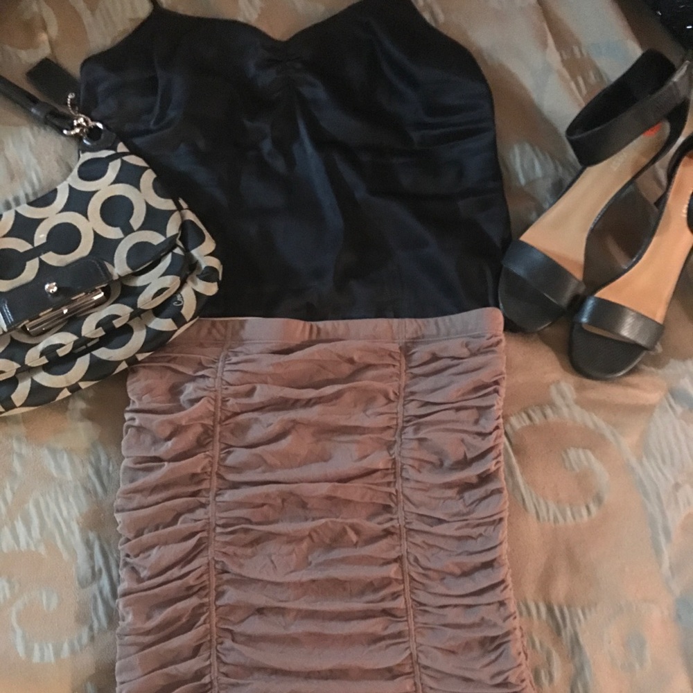BCBG pencil skirt size 4 to 6